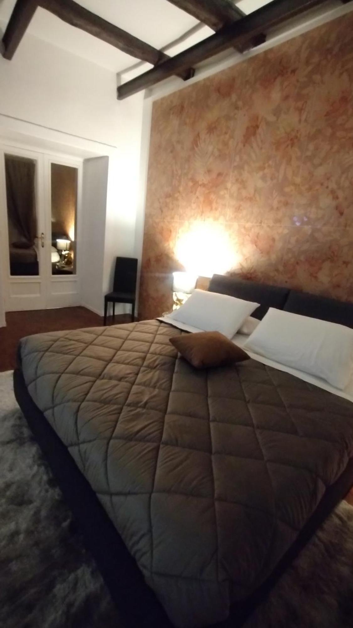 Plebiscito Suite Apartment Naples Luaran gambar