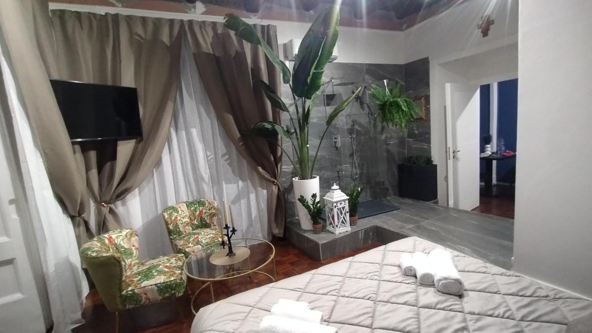 Plebiscito Suite Apartment Naples Luaran gambar