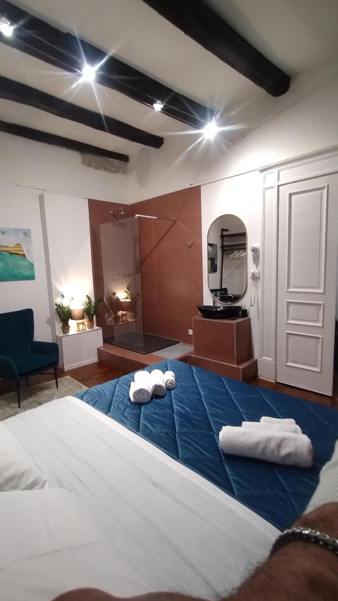 Plebiscito Suite Apartment Naples Luaran gambar